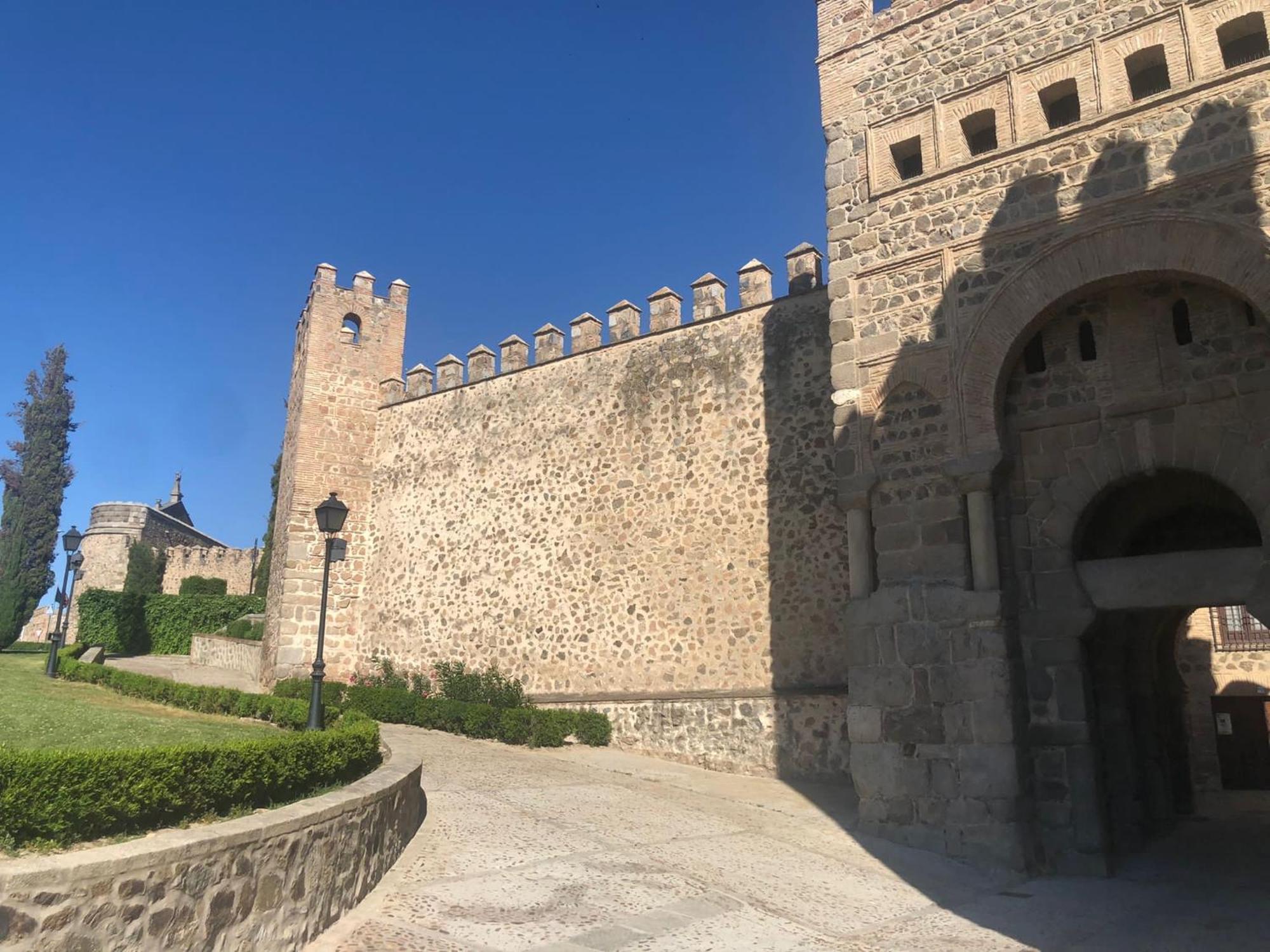 Plaza Adarve Toledo Apartment Exterior photo